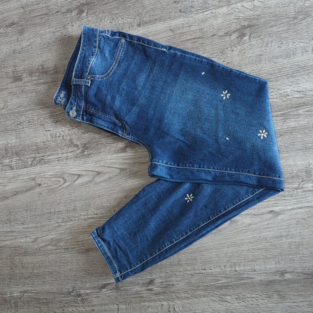 Maurices High Rise Skinny Jeans with Rhinestone Flowers - Size L